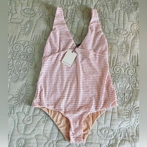 NWT Acacia Malta mesh